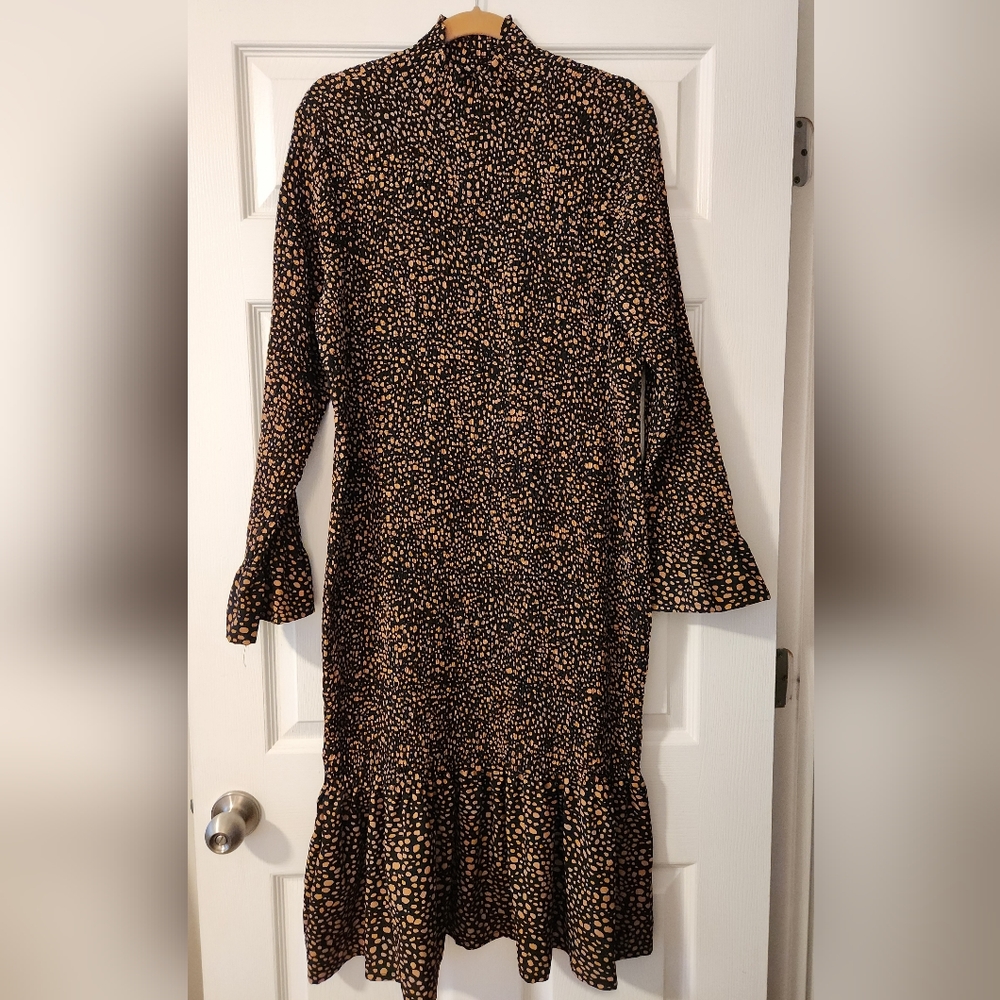 NEW Fashion Nova 1X mock neck ruffle sleeve and ruffle hem smocked midi dress.